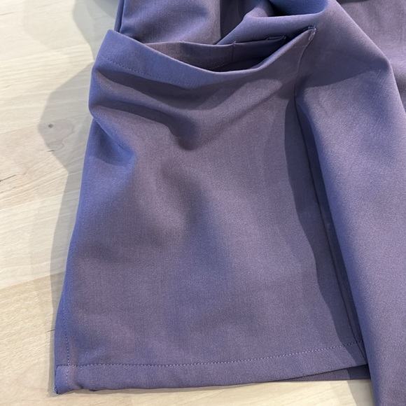 ๐ Mandala Scrubs Six Pocket Scrub Top XL Dewberry New NWOT - Picture 13 of 14